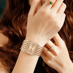 ManChDa Square Lady Diamond Quartz Wrist Watch,Fashionable Romantic,Elegant and Noble Suitable for Business Events, Parties and Other Social Occasions Watches for Women (Gold)